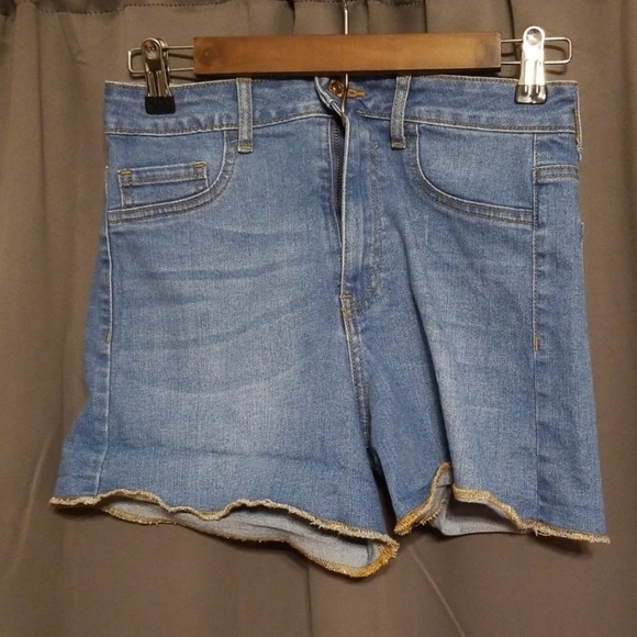 Forever 21 Womens Juniors Jean Denim Shorts size 26(Waist) EUC - Picture 1 of 5